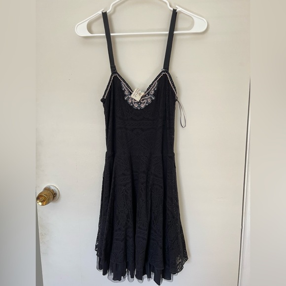 Free People Dresses & Skirts - Free people black mini dress, size small